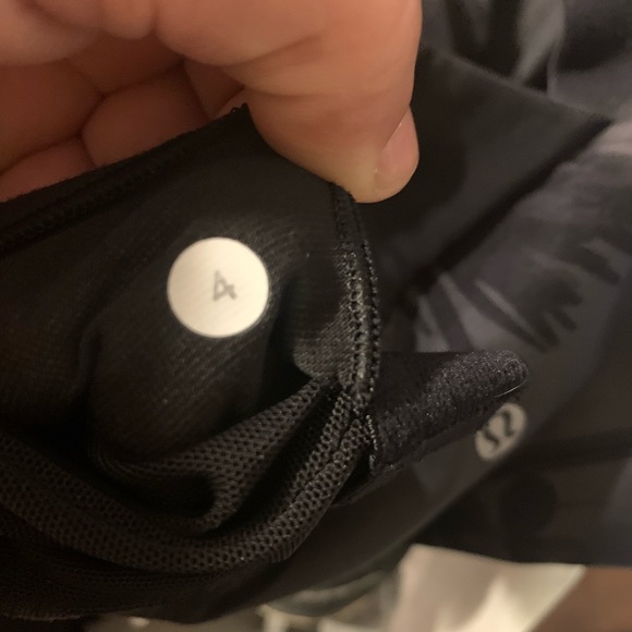 Lululemon scoop neck tank - Picture 4 of 8